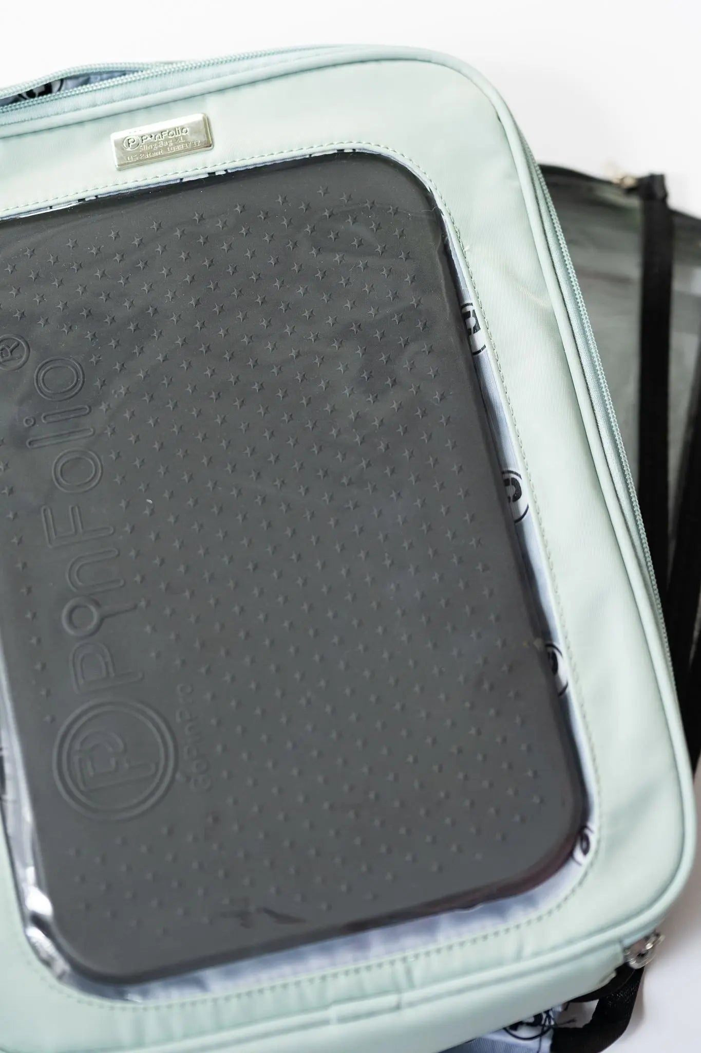 PinFolio® Sling XL (backpack) GoPinPro