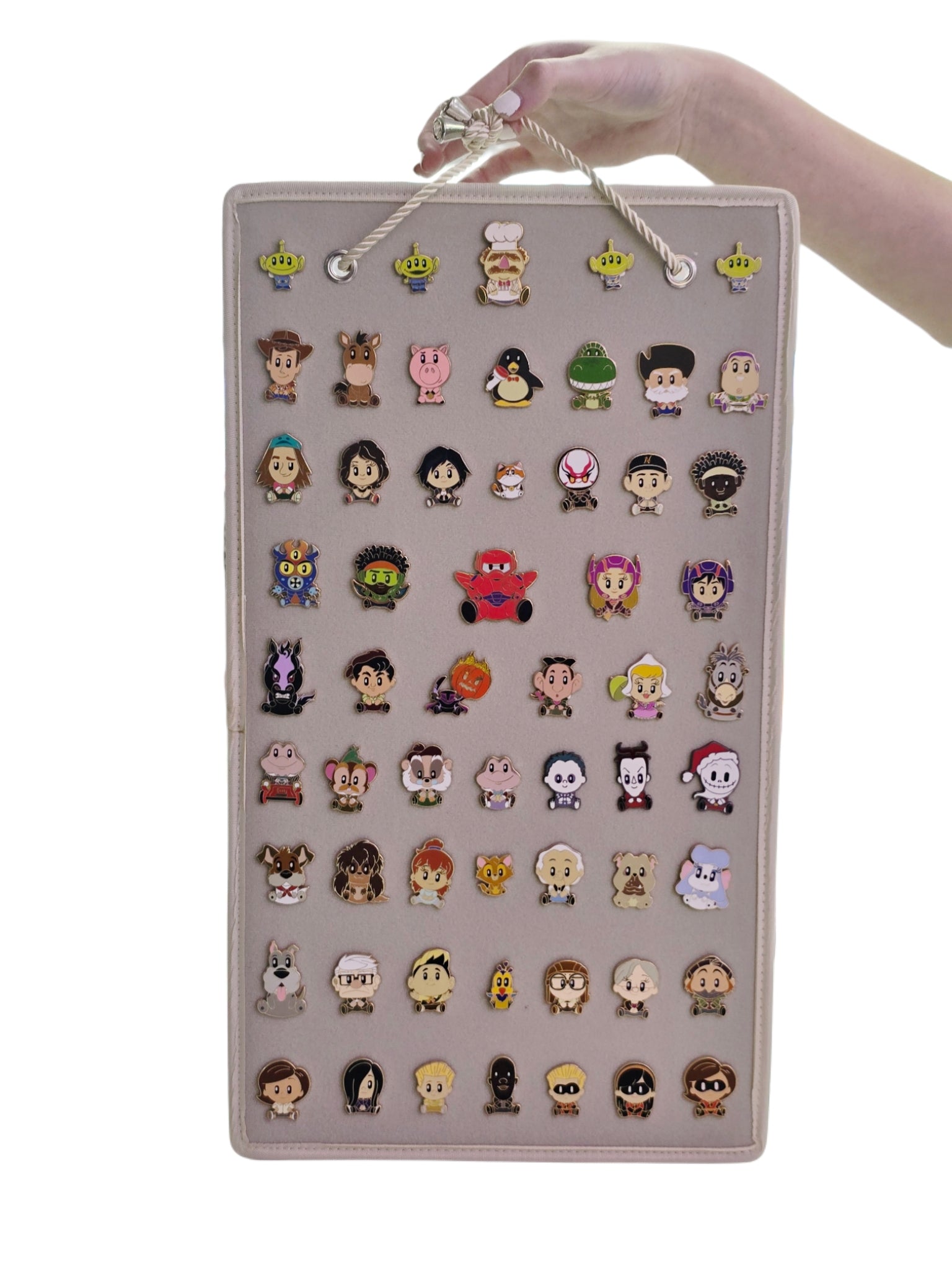 GoPinPro® Hanging Wall PinFolio Display Board – Holds Up to 400 Pins | Stick'N'Go® Technology for Easy Pin Display