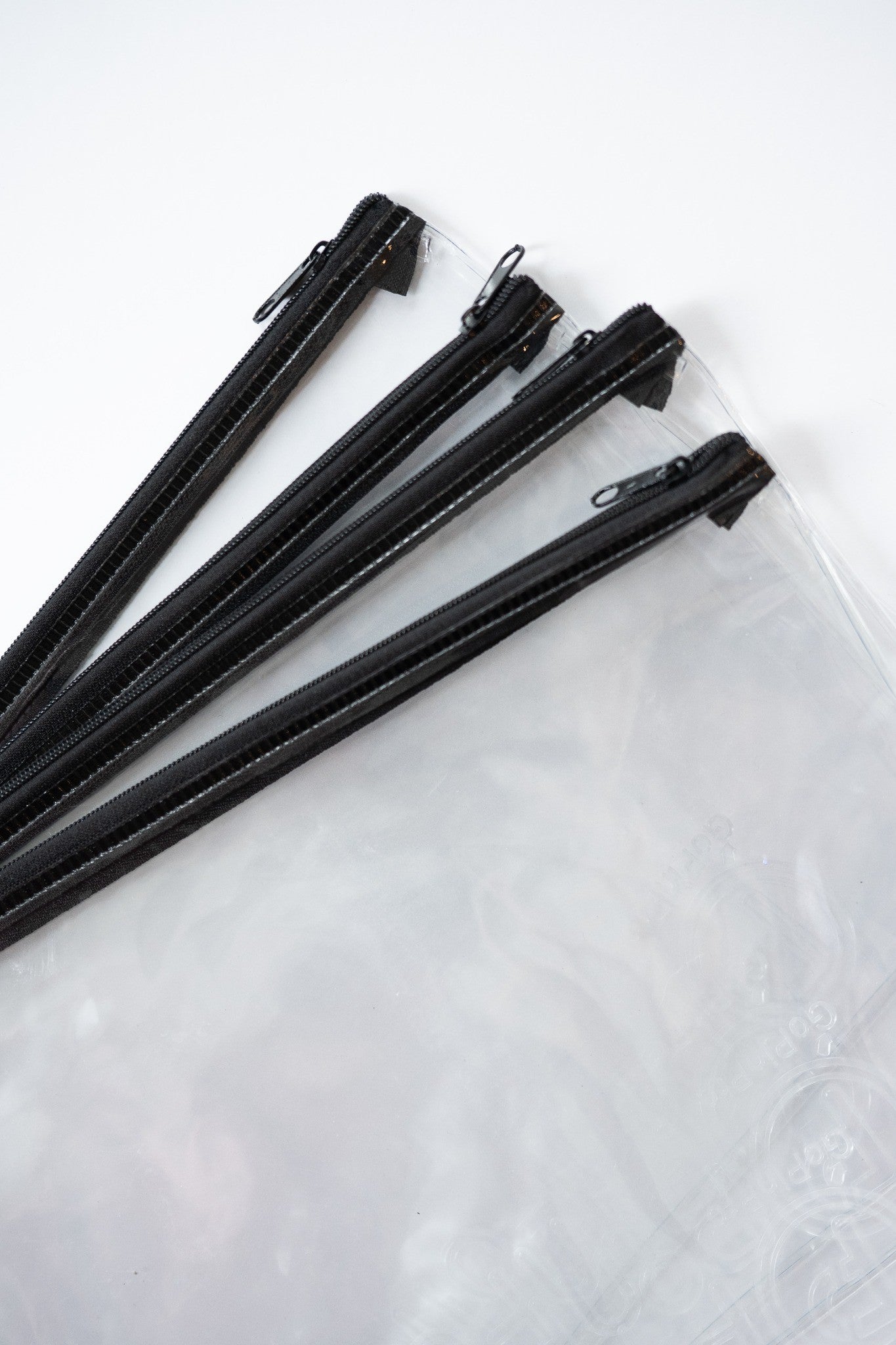 PinFolio® Safe'N'Go® Zippered Pouch for Midsize Boards - Pack of 4